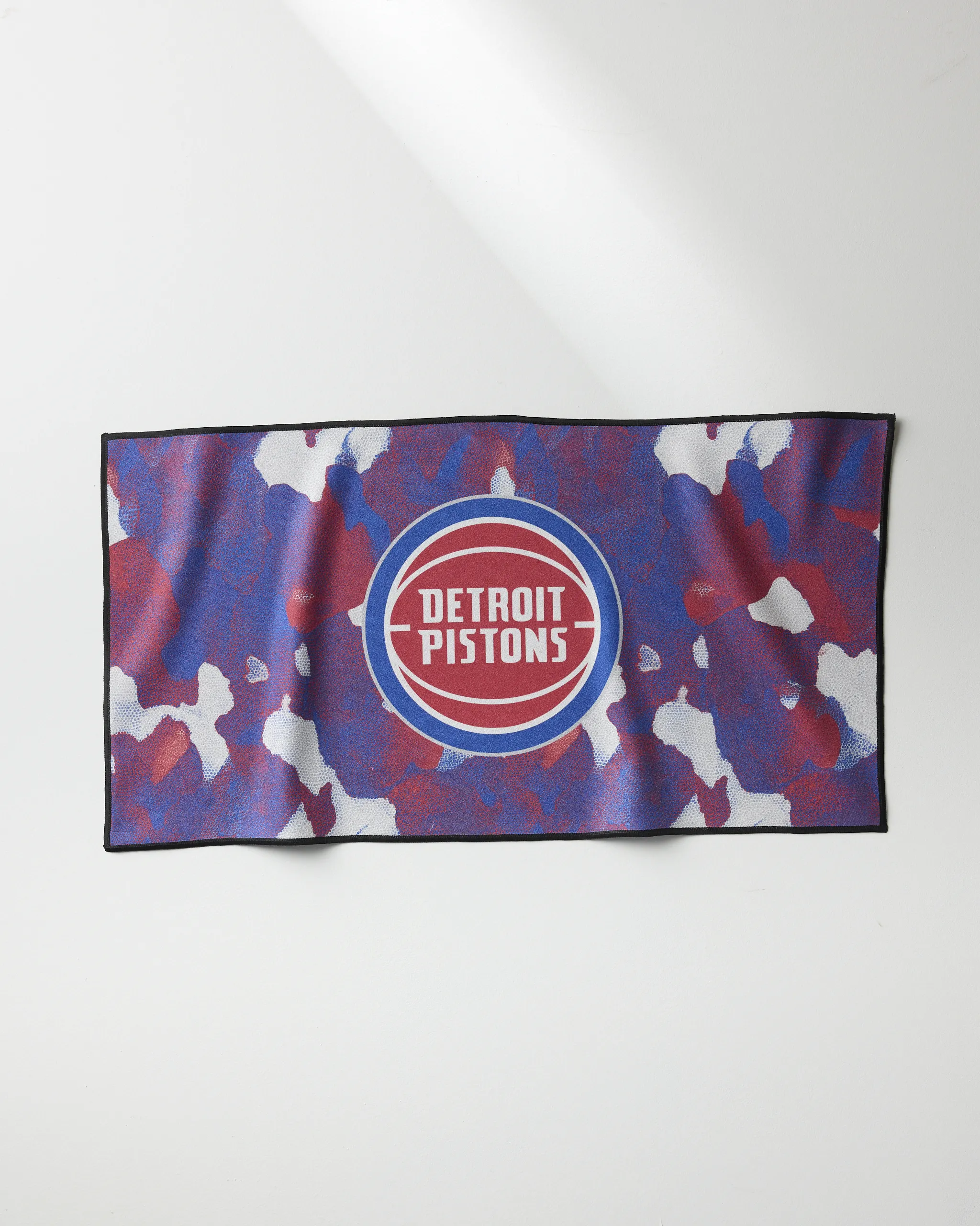 Pistons Camo