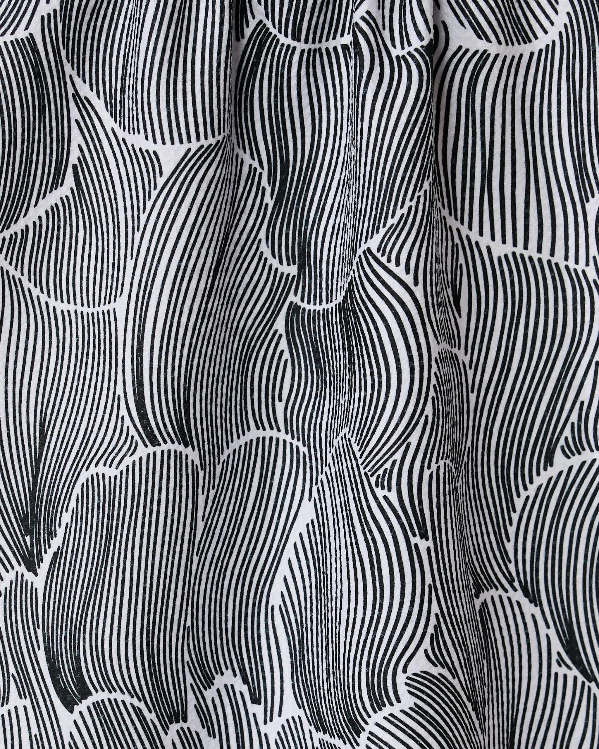 Posh Petals Fresh Linen - Image 2