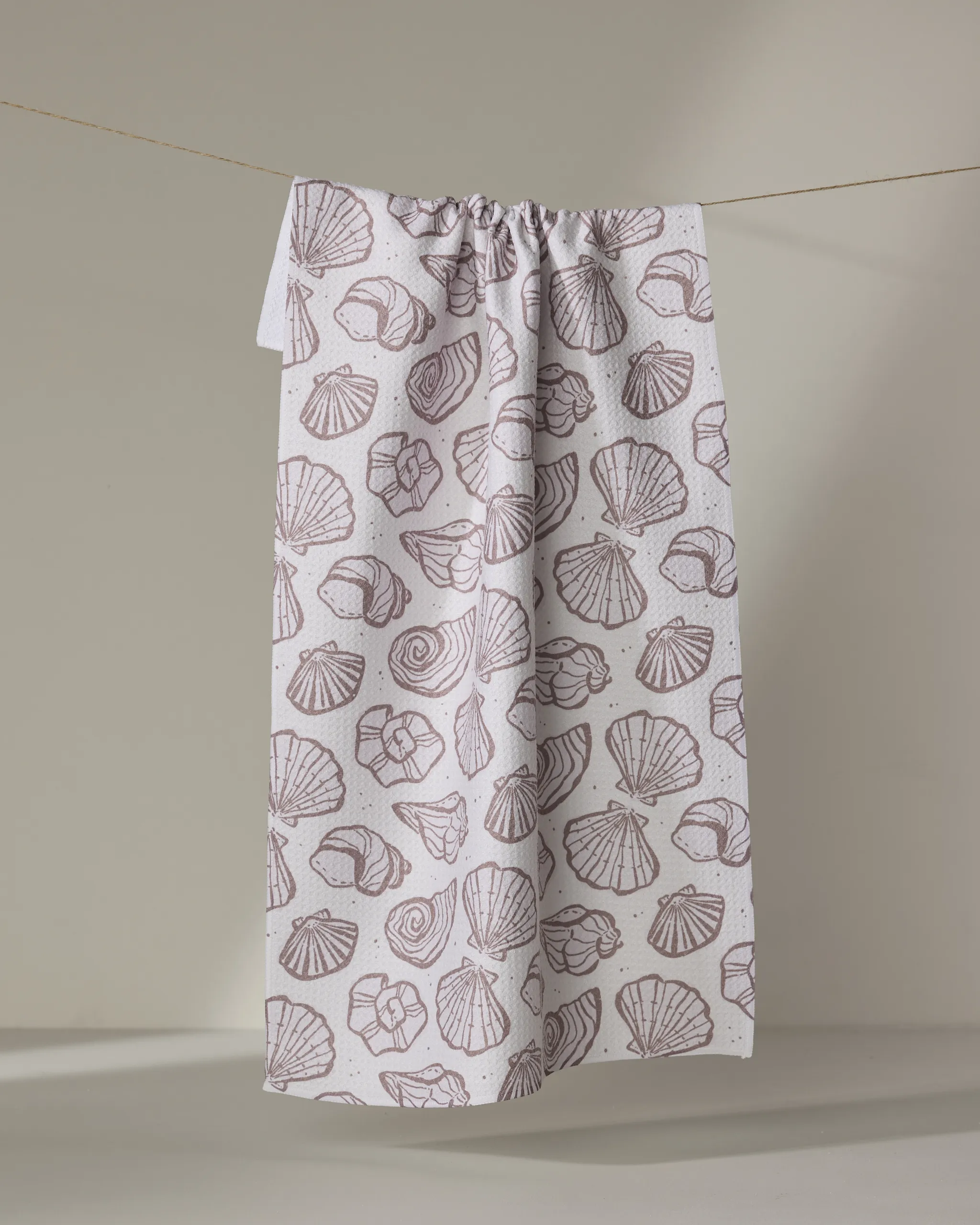 Retro Coastal Seashells in Neutral