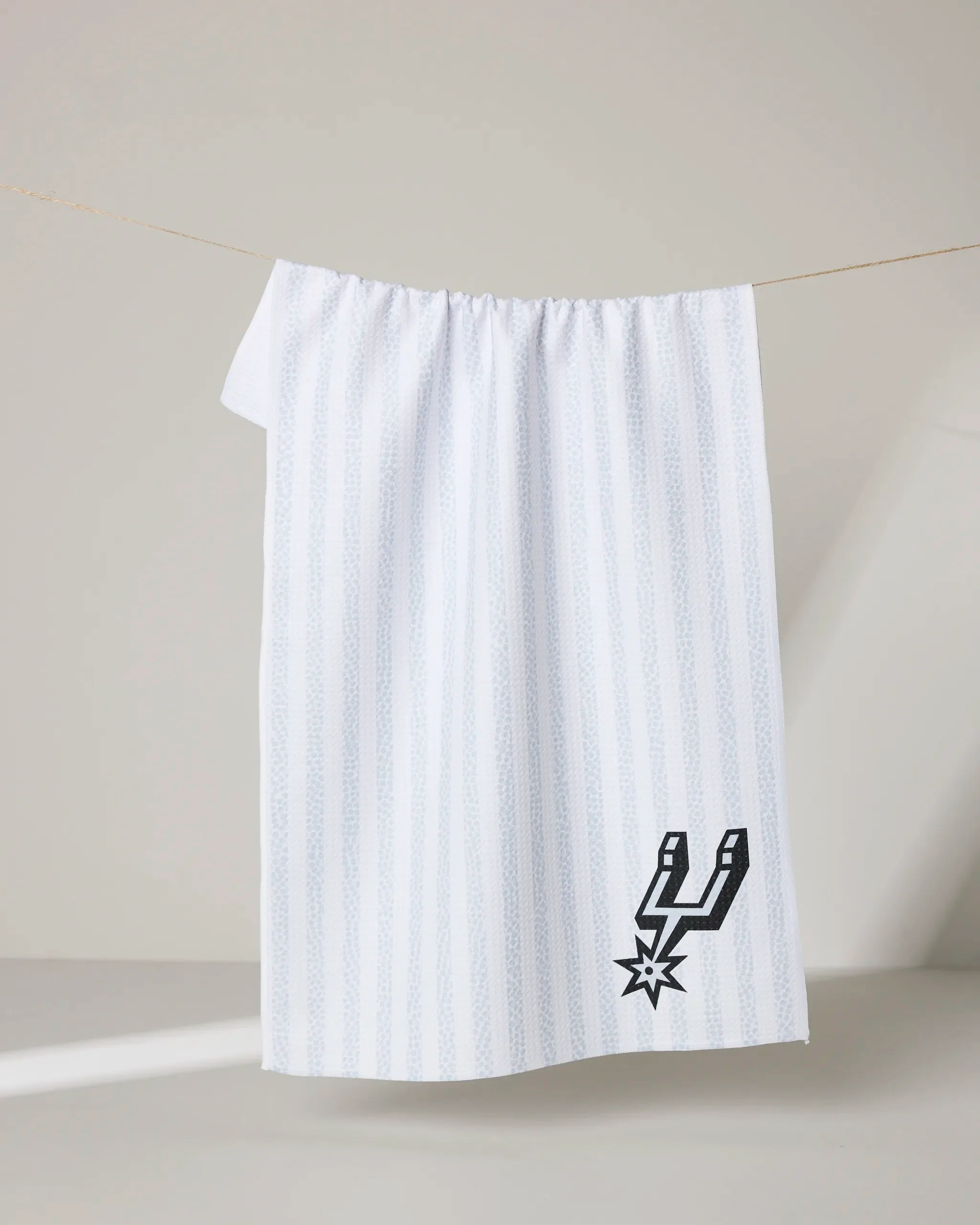Spurs Grip Stripe